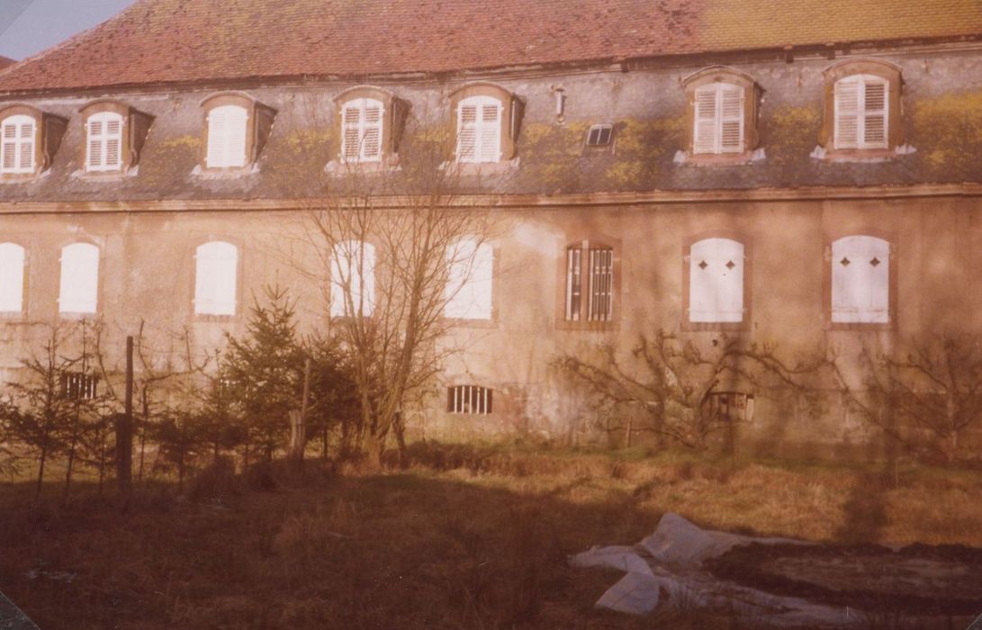 façade sud-ouest, vue partielle