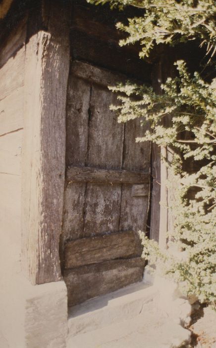 porte d’accès à l’angle nord-est