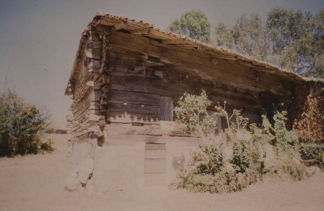 façade sud, vue partielle