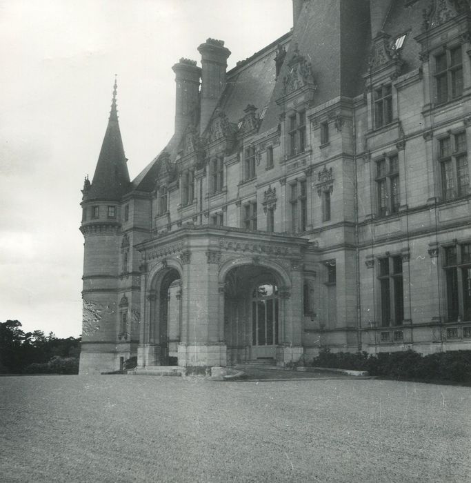 façade sud-est, vue partielle