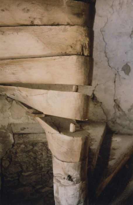 escalier à vis de l’angle sud de la cour, détail de l’assemblage