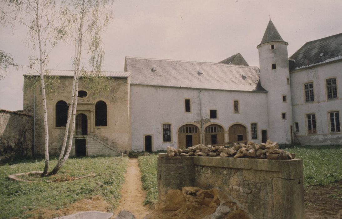 aile en retour sur cour, ensemble nord-ouest