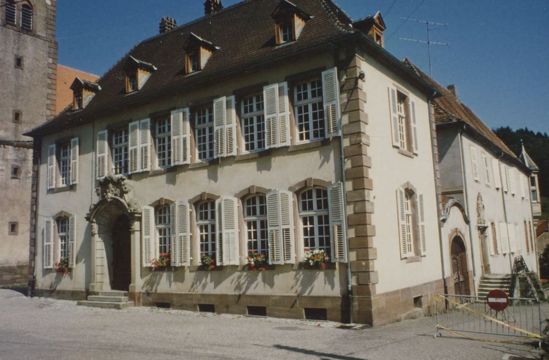 prieuré, façade ouest