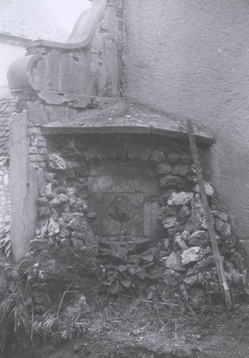 fontaine de la cour