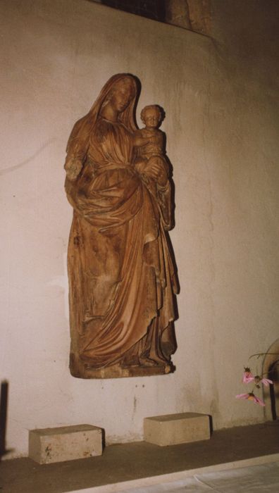 statue : Vierge à l’Enfant