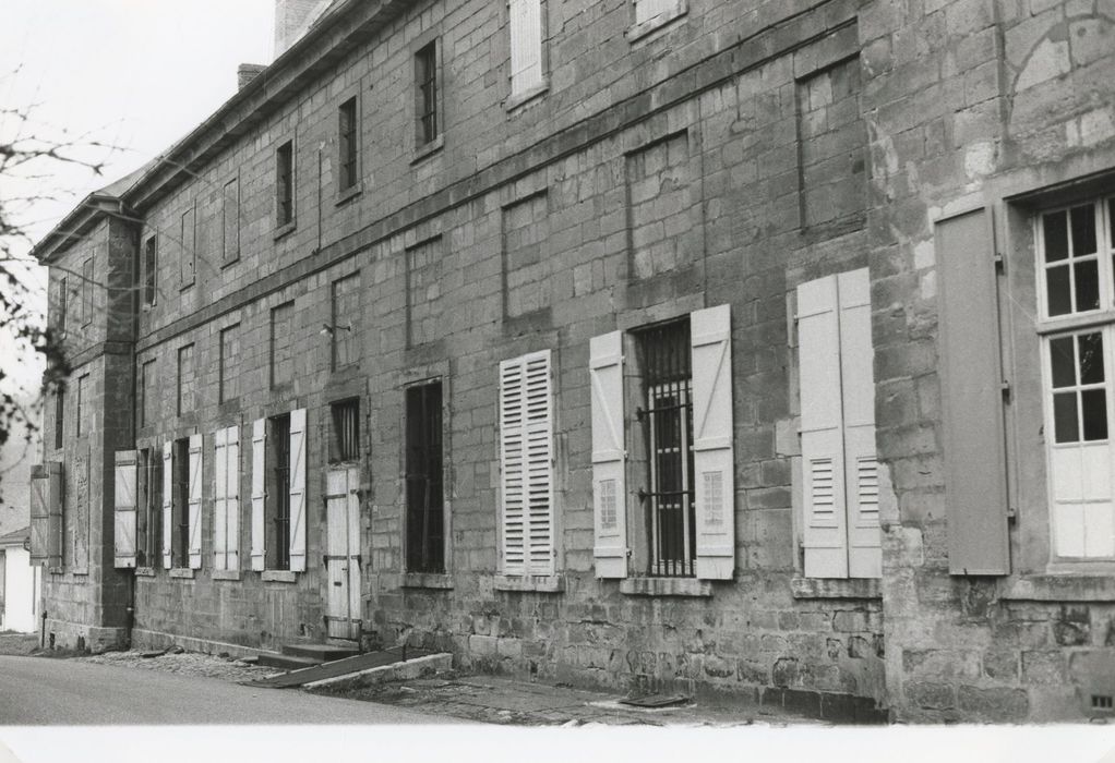 façade sud, vue partielle