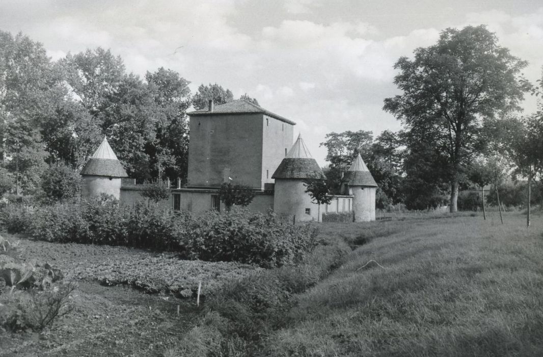 vue générale du château dans son environnement