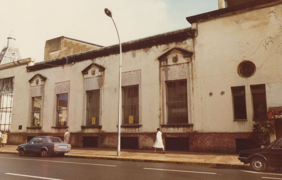 façade ouest, vue partielle