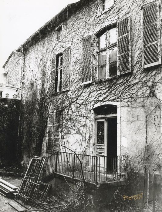 façade nord sur cour, vue partielle