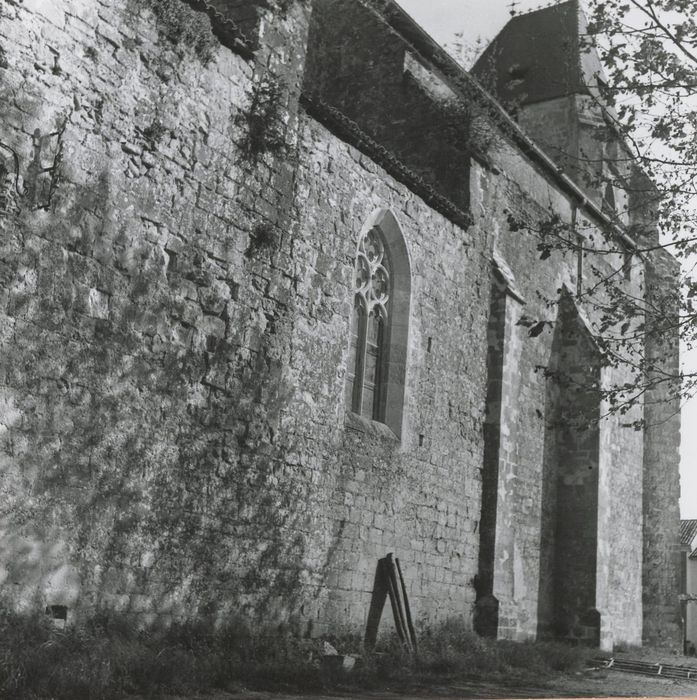 façade nord-ouest, vue partielle