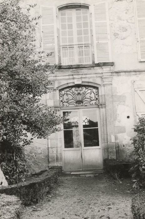 façade sur jardin, porte d’accès