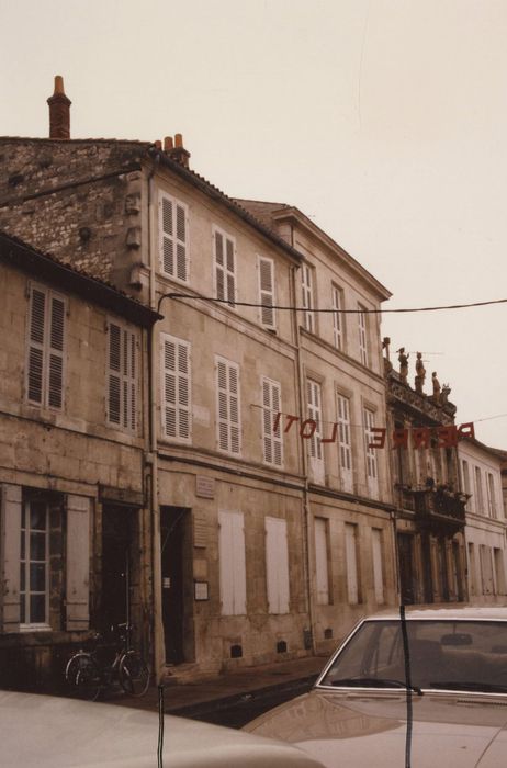 façade sur rue