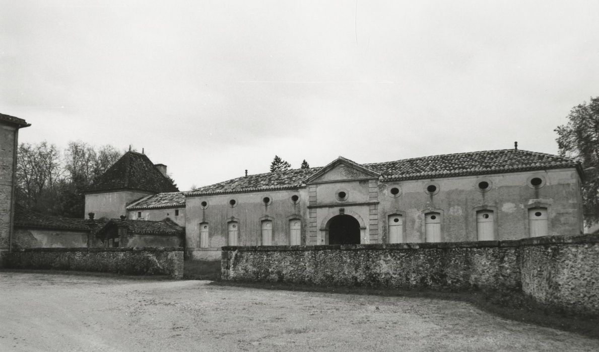 communs, aile ouest, façade est