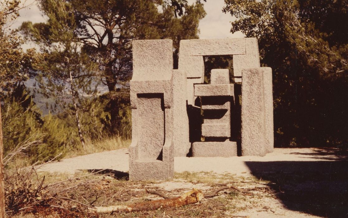 sculpture sur la terrasse nord-ouest