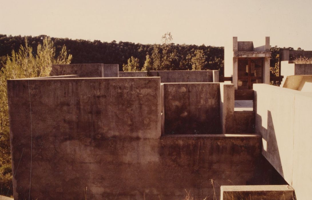 terrasse du grand atelier couvrant l’aile d’habitation sud-ouest