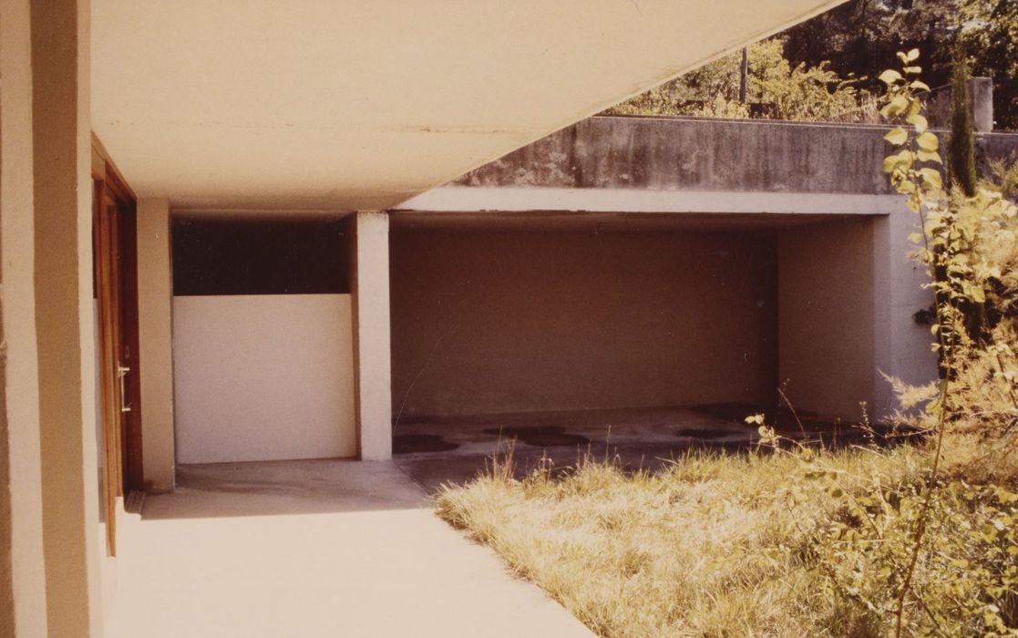 grand patio, aile de la remise au sud-est