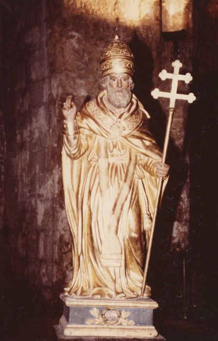 statue : Saint Pierre pape (?)