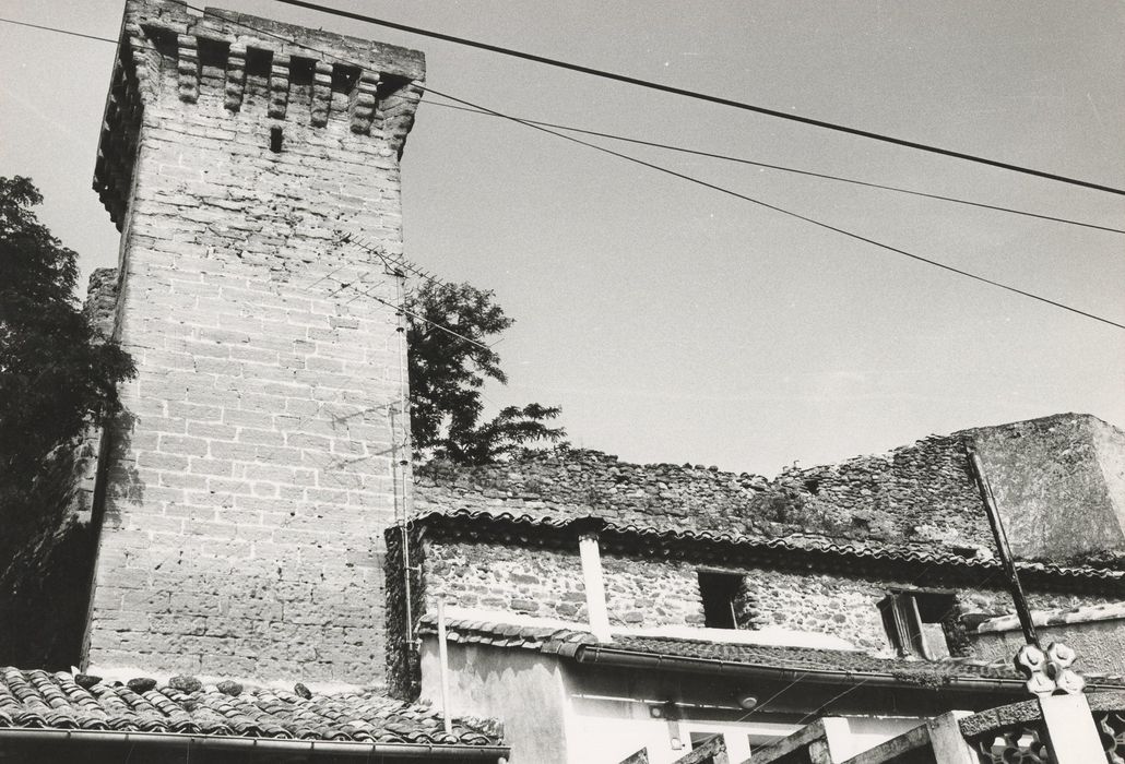 tour isolée ouest dite « du Calvaire »