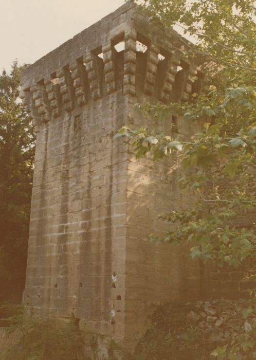 tour isolée est