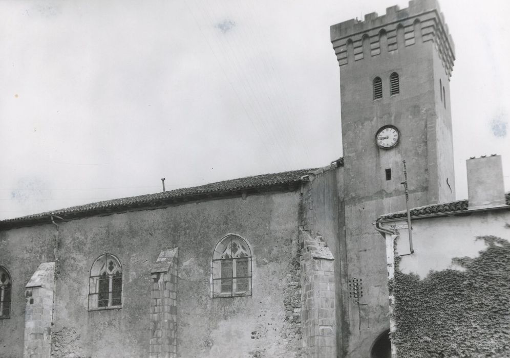 façade latérale ouest, vue partielle