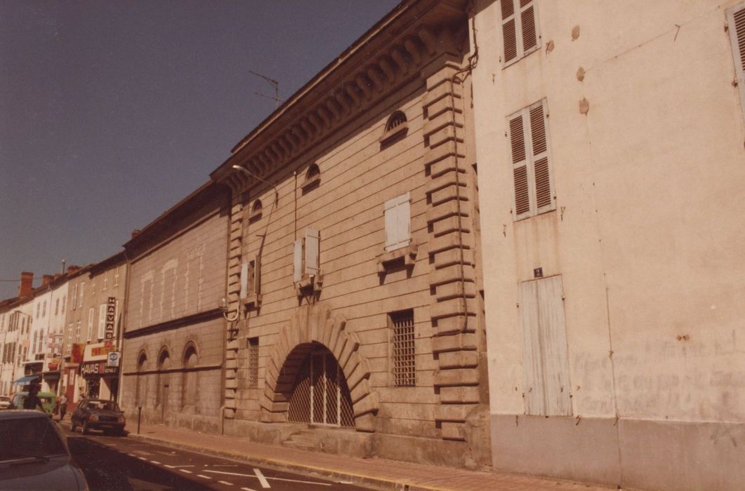 façade sud sur rue