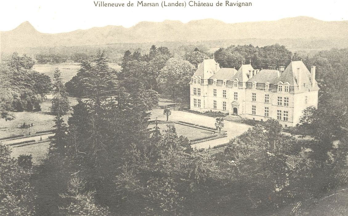 vue aérienne du château dans son environnement