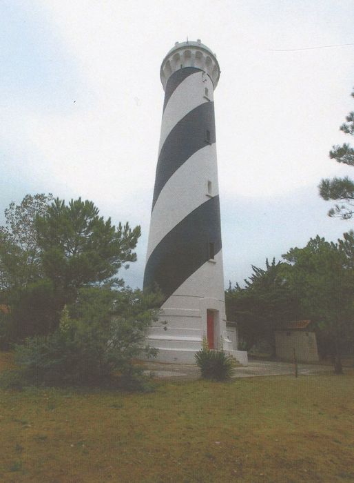 vue générale du phare (photocopie numérisée)