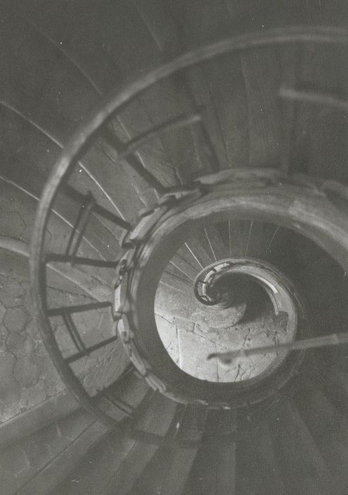 escalier d’accès au donjon, vue partielle