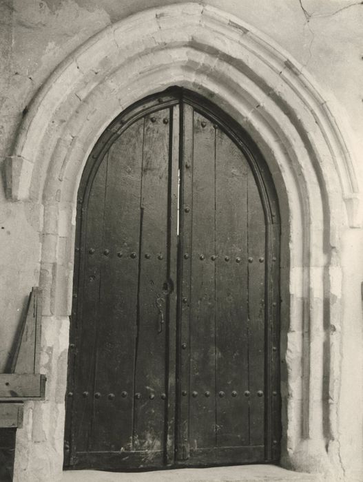 vantaux de la porte de la communication entre le cloître et la chapelle