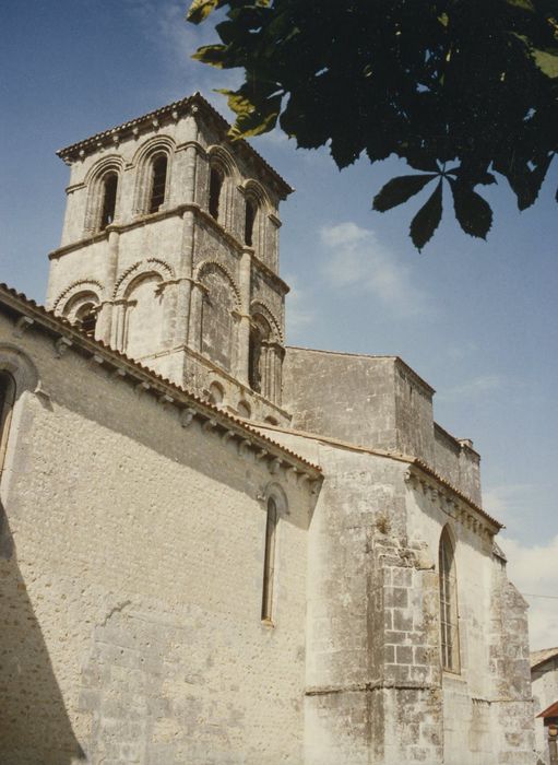 façade latérale sud, vue partielle