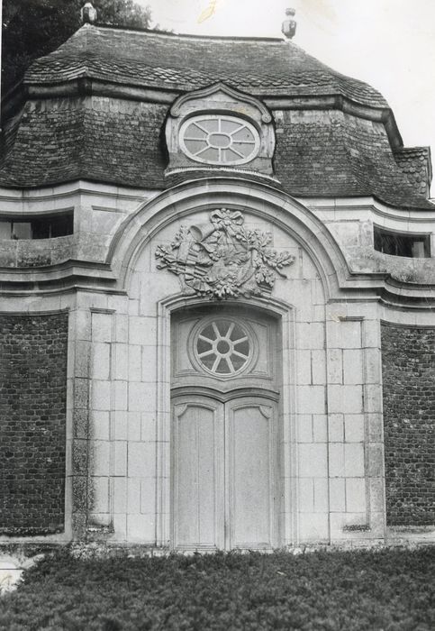 petit pavillon de la galerie reliant le corps principal du château et la chapelle située dans le pavillon sud