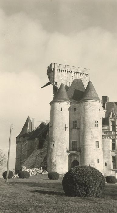 tours d’entrée, élévation sud