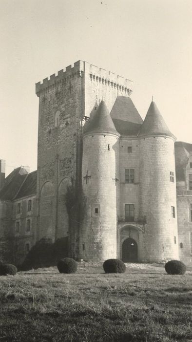 tour d’entrée, élévation sud