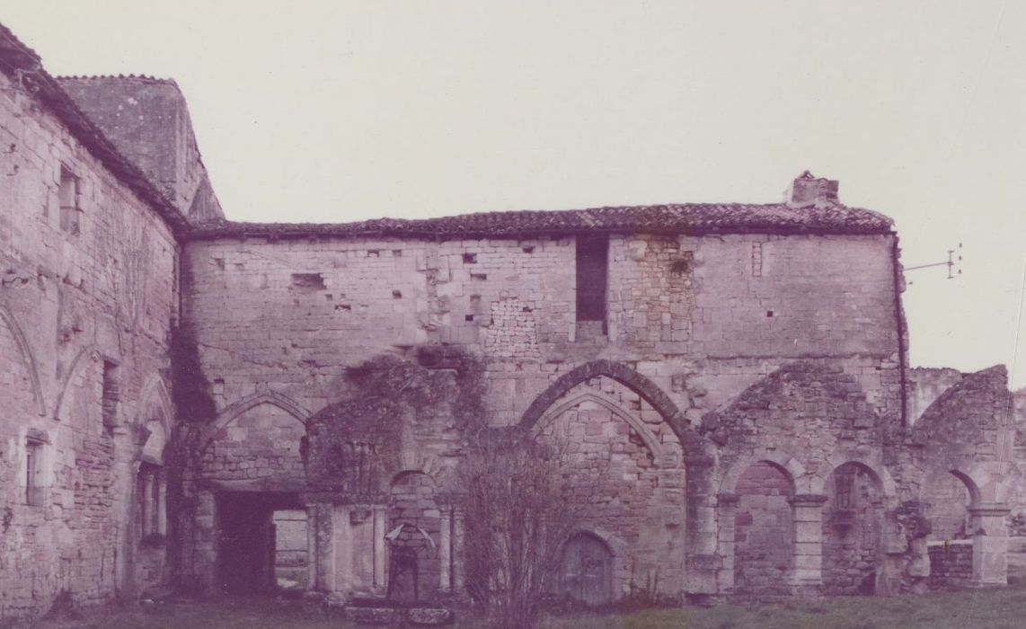 bâtiment ouest, élévation est