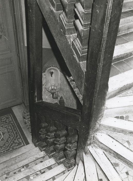 escalier, vue partielle