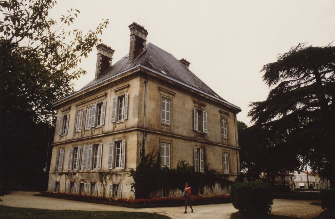 maison du directeur, façades sud et est