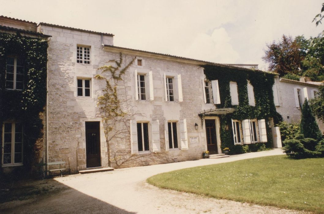 aile principale, façade est