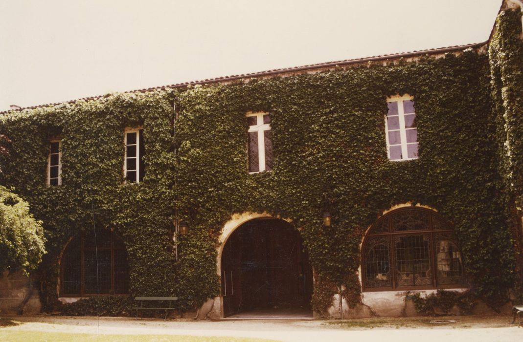 aile en retour, façade nord