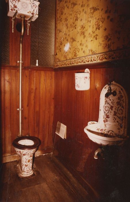 rez-de-chaussée, toilettes