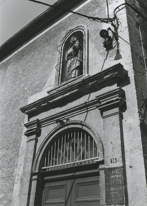 statue : Vierge à l’Enfant