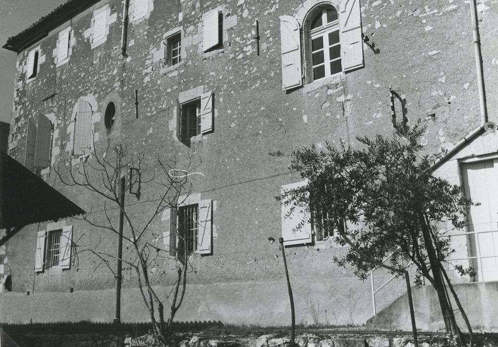 façade sud-ouest, vue partielle