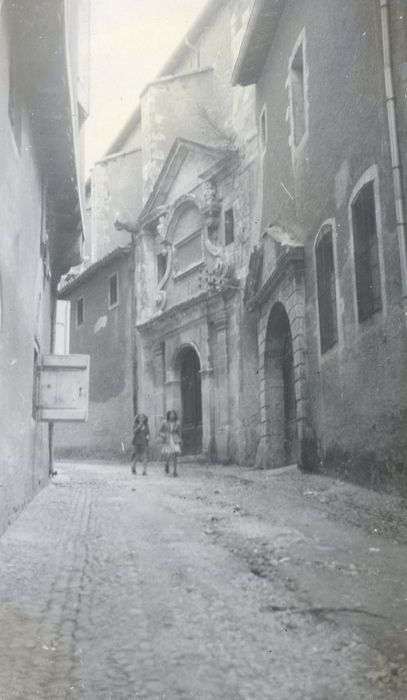 chapelle, façade sur rue