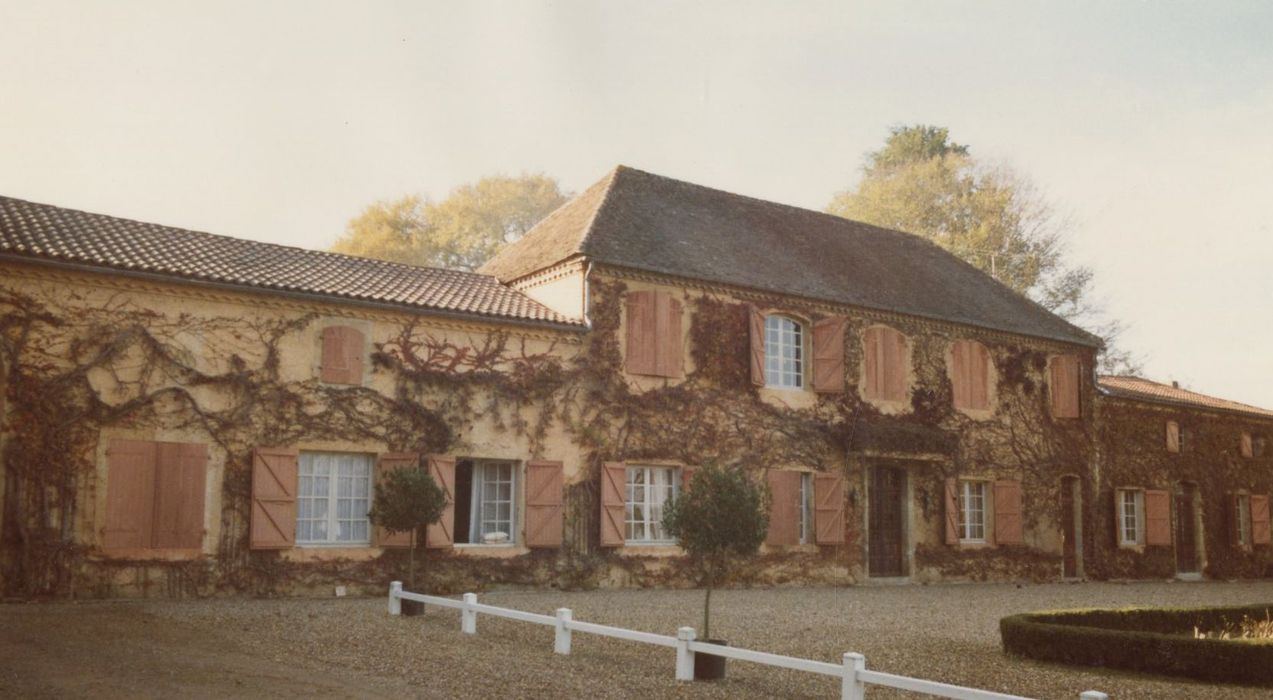 ferme, façade est