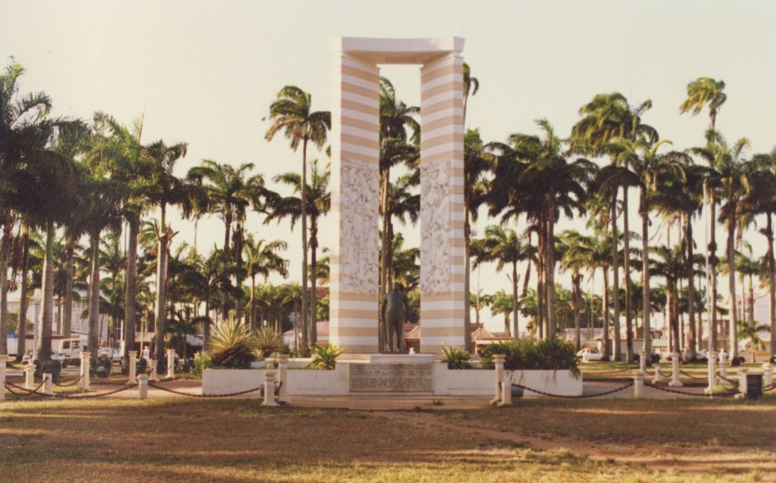 monument à Félix Eboué