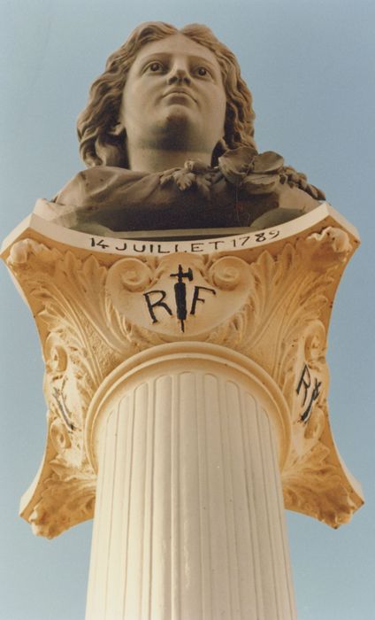 statue de Marianne ou « Reine Charlotte »