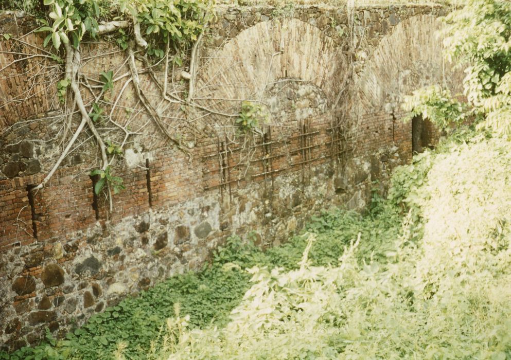 mur extérieur sud-est, vue partielle