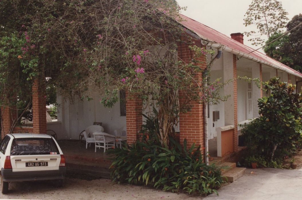 bâtiment annexe, vue partielle