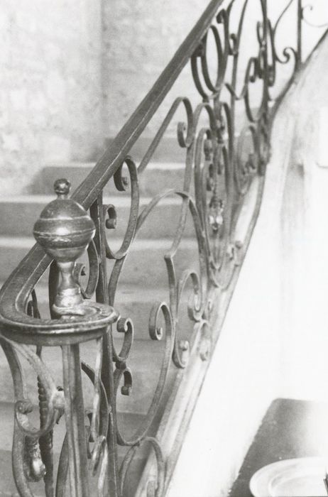 escalier d’honneur, détail de la rampe en fer forgé