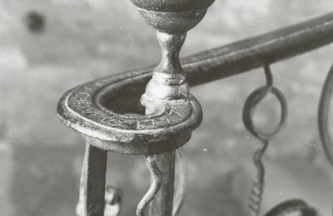 escalier d’honneur, détail de la rampe en fer forgé