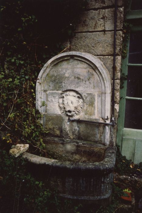 détail d’une fontaine extérieure